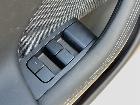 Used 2025 Tesla Model S Plaid image 25