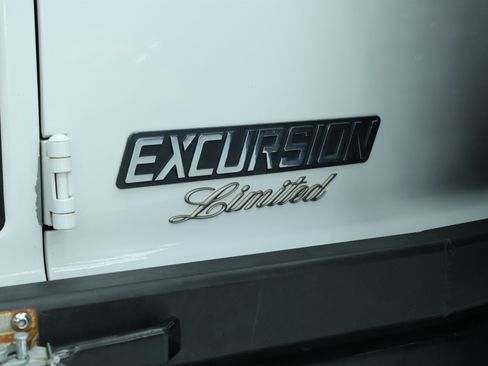 Used 2002 Ford Excursion Limited AWD/4WD image 37