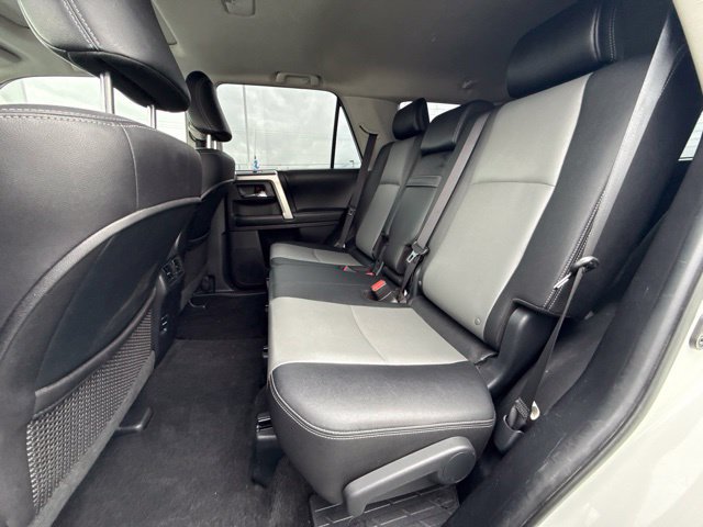 Used 2017 Toyota 4Runner SR5 Premium AWD/4WD image 21