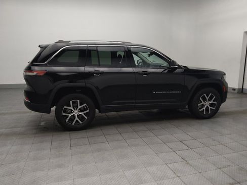 Used 2023 Jeep Grand Cherokee Limited image 10