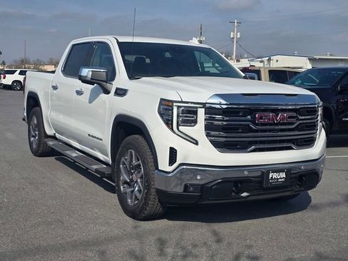 New 2026 GMC Sierra 1500 SLT image 3