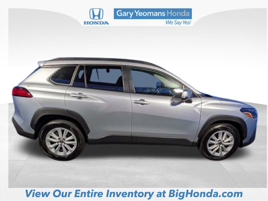 Used 2023 Toyota Corolla Cross LE AWD/4WD image 5