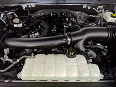 New 2025 Ford Expedition Active image 27