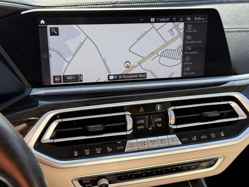 Used 2021 BMW X7 xDrive40i w/ Premium Package AWD/4WD image 13