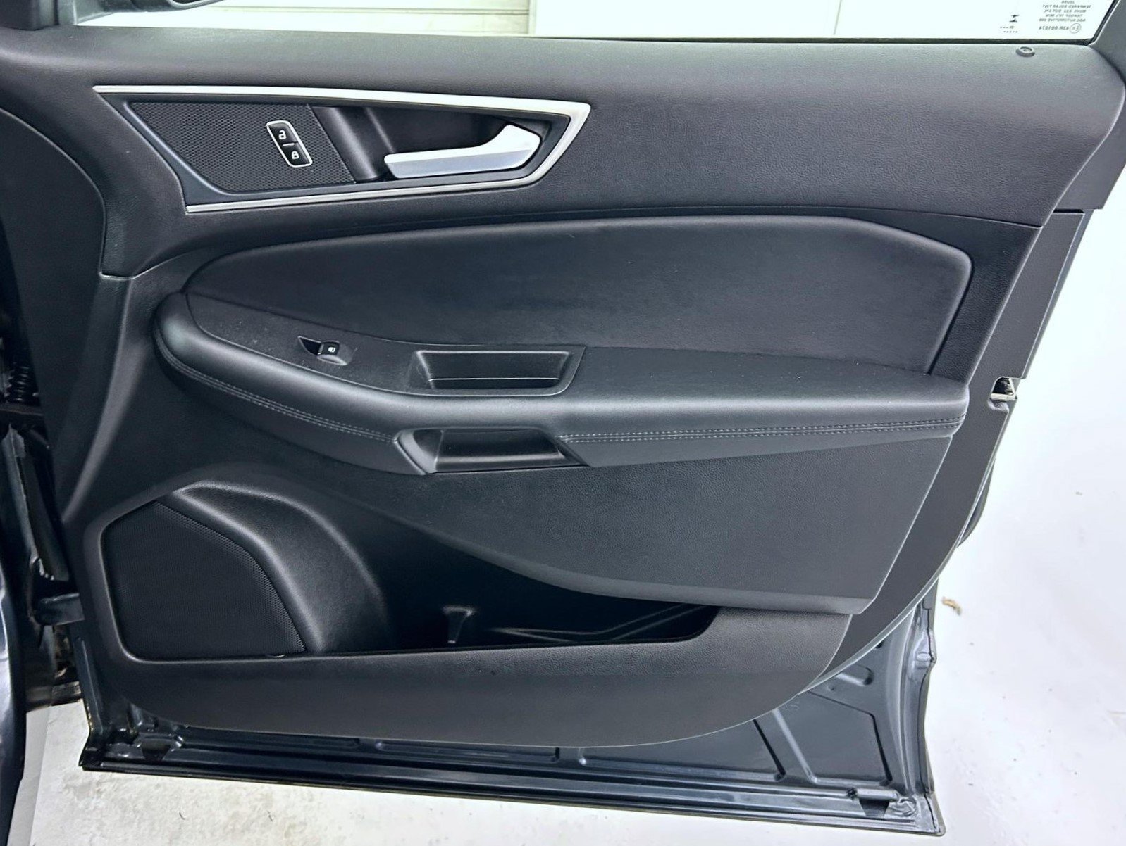 Used 2024 Ford Edge SEL w/ Convenience Package AWD/4WD image 16