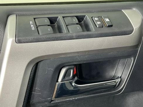 Used 2014 Toyota 4Runner SR5 image 18