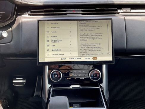 Used 2023 Land Rover Range Rover SE AWD/4WD image 23