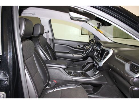 Used 2023 GMC Acadia SLT image 27