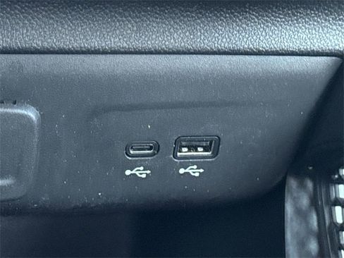 Used 2024 Chevrolet TrailBlazer LT w/ LT Cold Weather Package image 38