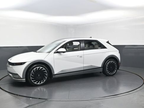 Used 2024 Hyundai Ioniq 5 Limited image 10