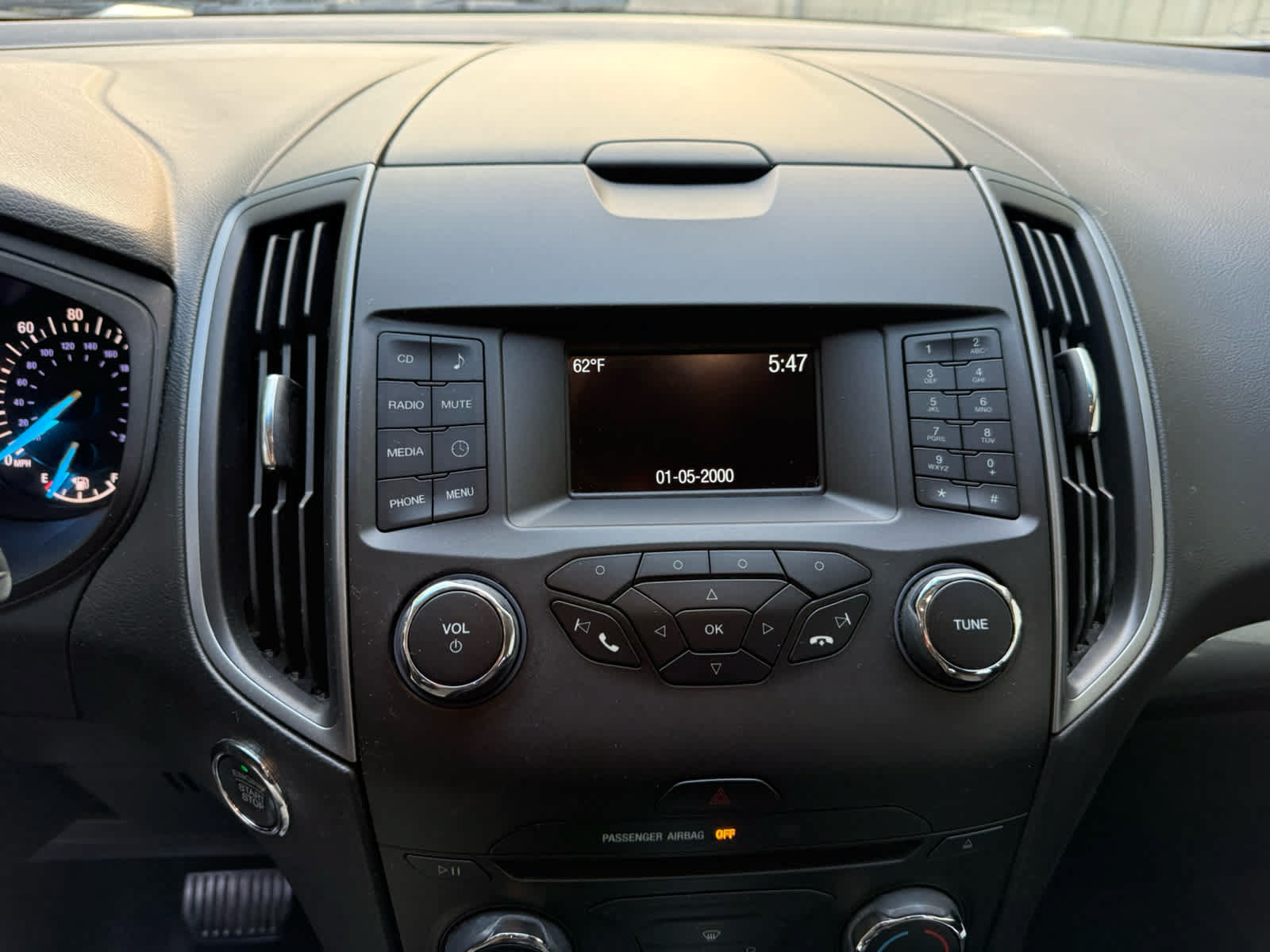 Used 2018 Ford Edge SE FWD image 16