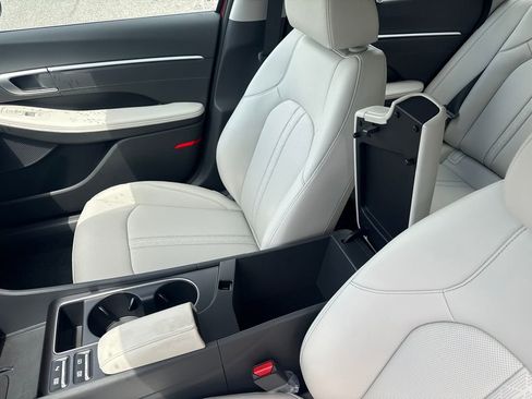 New 2026 Hyundai Sonata Limited FWD image 34