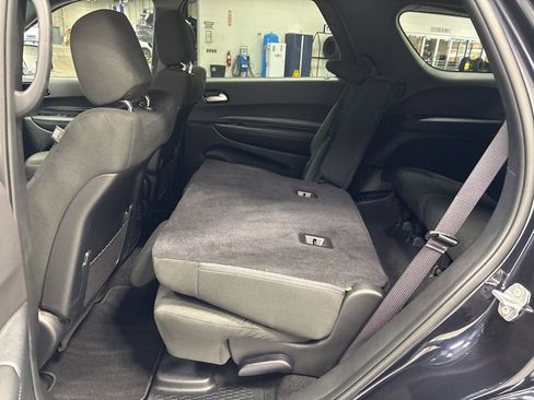 Used 2024 Dodge Durango SXT w/ 3rd Row Seating Group image 32