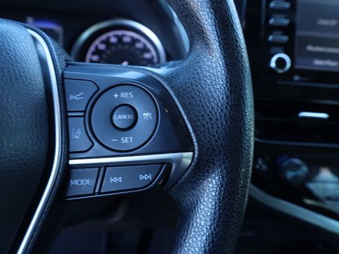 Used 2024 Toyota Camry LE image 28