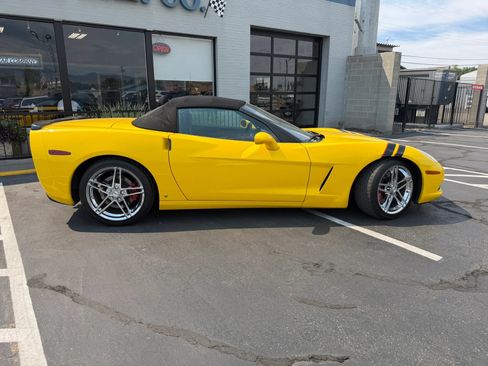 Used 2007 Chevrolet Corvette Convertible w/ Preferred Equipment Group RWD image 8