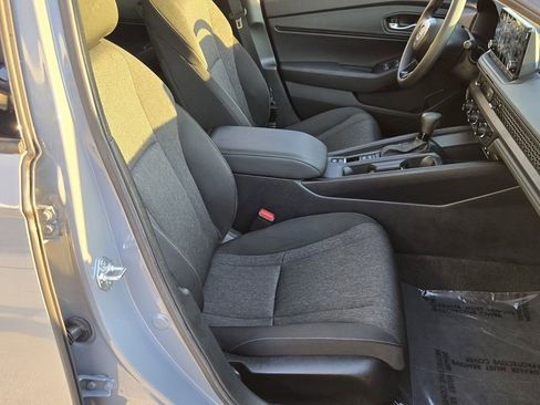 Used 2025 Honda Accord SE image 15