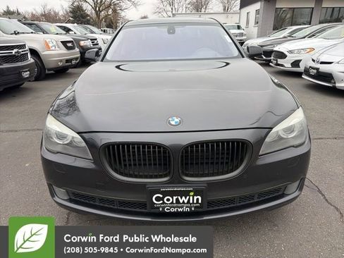 Used 2012 BMW 750Li xDrive image 2