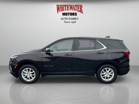 Used 2023 Chevrolet Equinox LT image 2