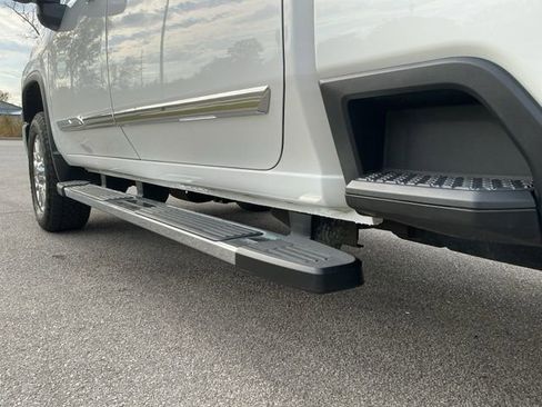 Used 2025 Chevrolet Silverado 2500 High Country image 16