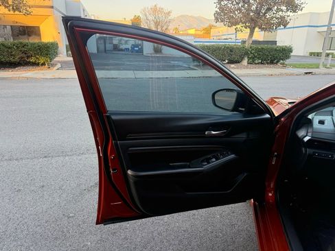 Used 2019 Nissan Altima 2.5 SR w/ SR Premium Package image 7