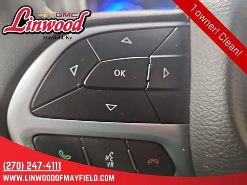 Used 2024 Chrysler Pacifica Touring-L FWD image 18