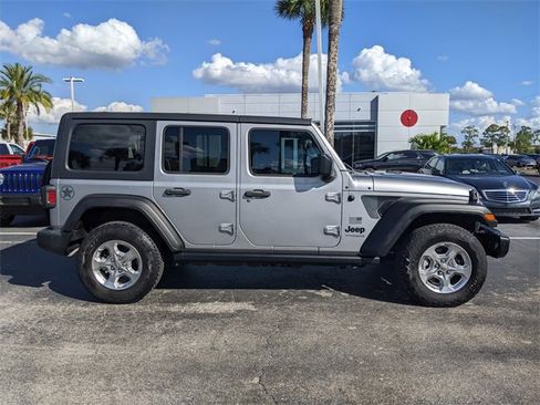 Certified 2021 Jeep Wrangler Unlimited Freedom Edition image 3