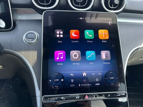 Used 2025 Mercedes-Benz C 300 4MATIC Sedan image 23