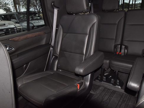 Used 2021 Chevrolet Tahoe Z71 w/ Z71 Signature Package image 20