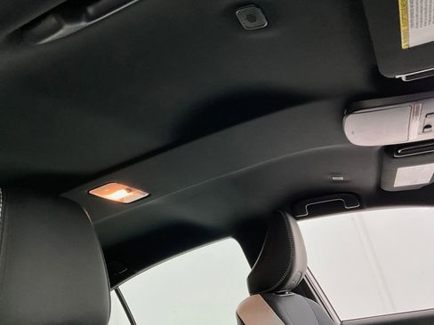 Used 2025 Toyota Camry SE image 22