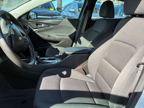 Used 2024 Chevrolet Malibu LT image 28