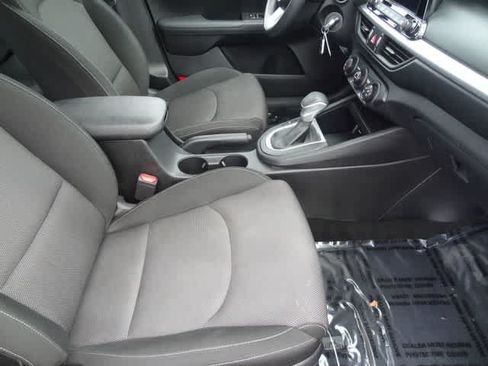 Used 2024 Kia Forte LXS FWD image 12