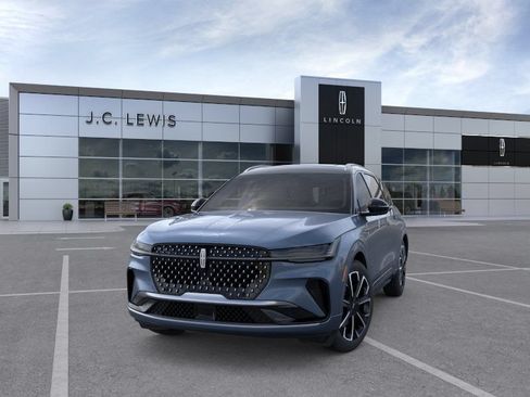 New 2026 Lincoln Nautilus Reserve AWD/4WD image 3