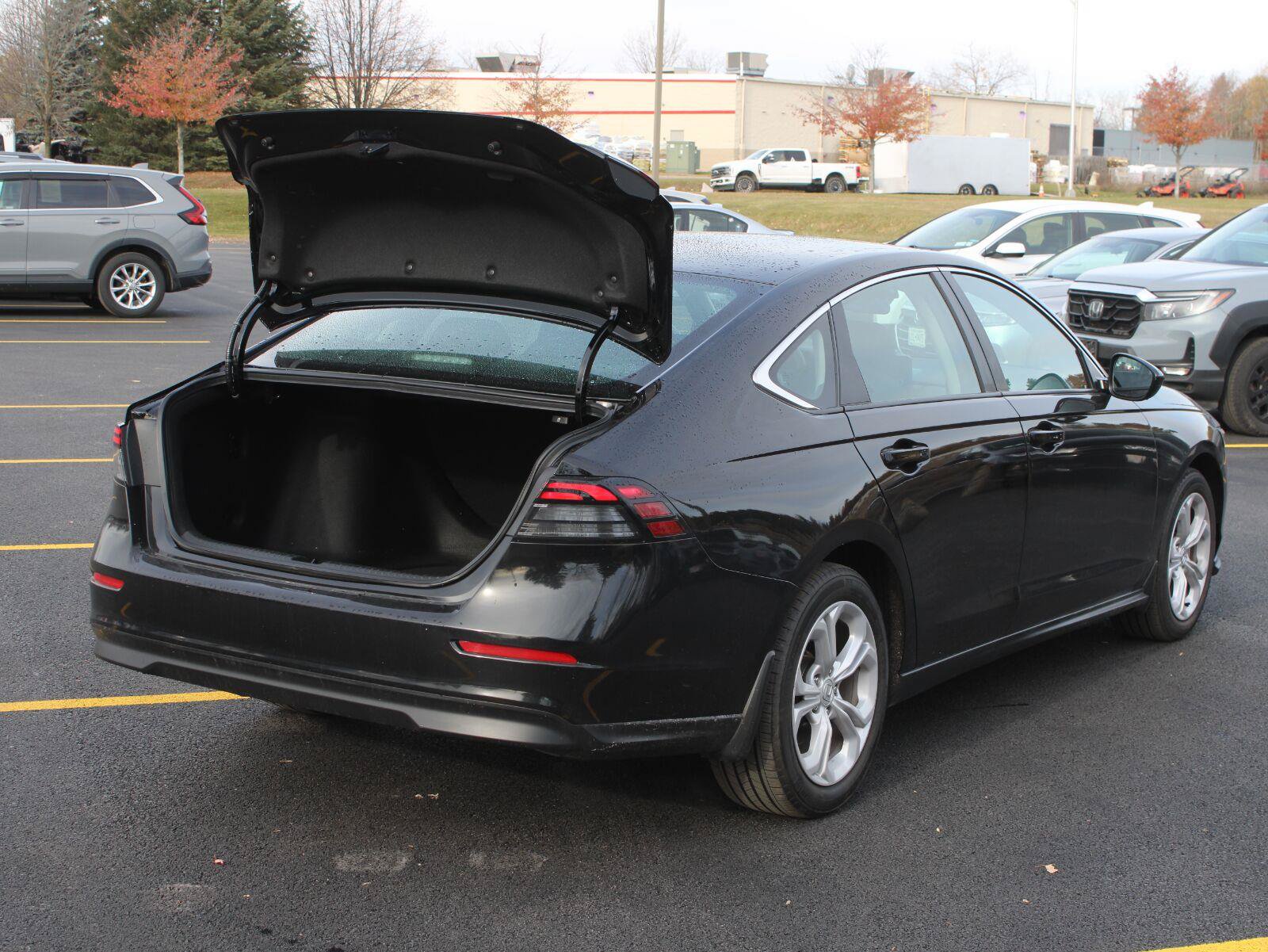 Certified 2025 Honda Accord LX image 7