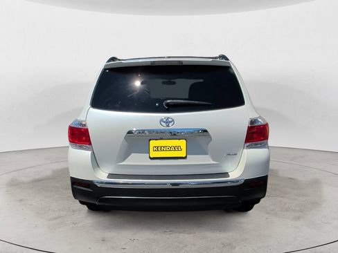 Used 2012 Toyota Highlander Limited w/ Tow Pkg AWD/4WD image 4