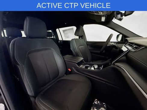 New 2025 Jeep Grand Cherokee L Laredo image 27