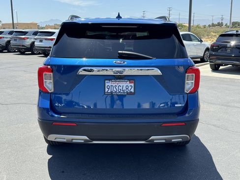 Used 2020 Ford Explorer XLT w/ Equipment Group 202A AWD/4WD image 5