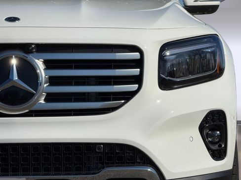 New 2026 Mercedes-Benz GLB 250 image 10