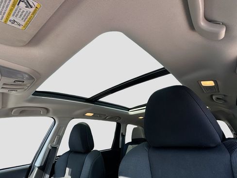 Used 2019 Subaru Ascent Premium AWD/4WD image 21