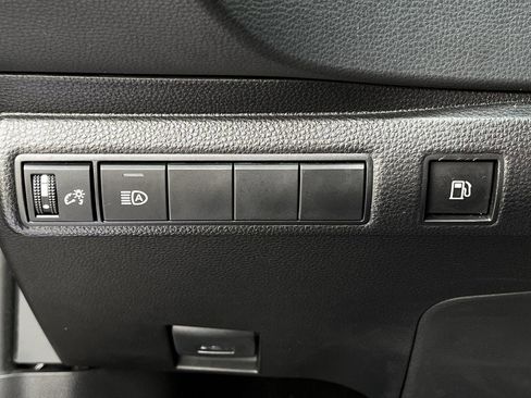 Used 2024 Toyota Corolla LE FWD image 20