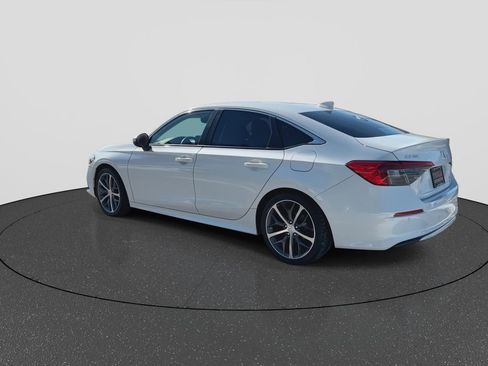 Used 2023 Honda Civic Touring image 6