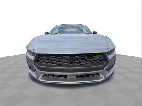 Used 2025 Ford Mustang Premium RWD image 9