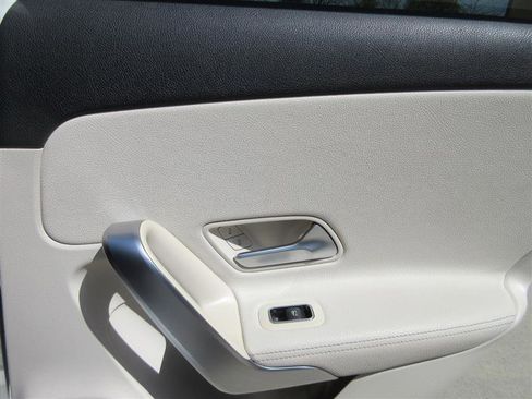 Used 2021 Mercedes-Benz A 220 4MATIC image 29