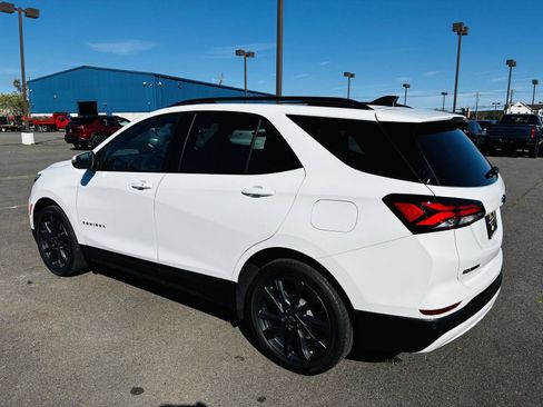 Used 2022 Chevrolet Equinox RS w/ RS Leather Package image 4