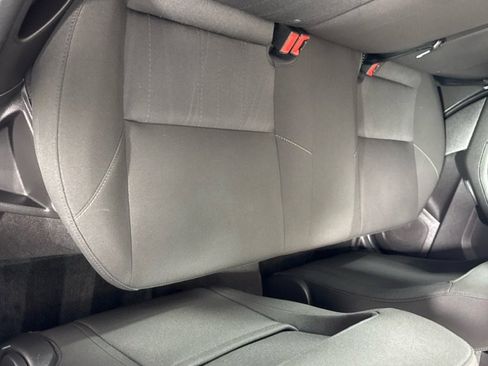 Used 2018 Ford Focus SE image 18