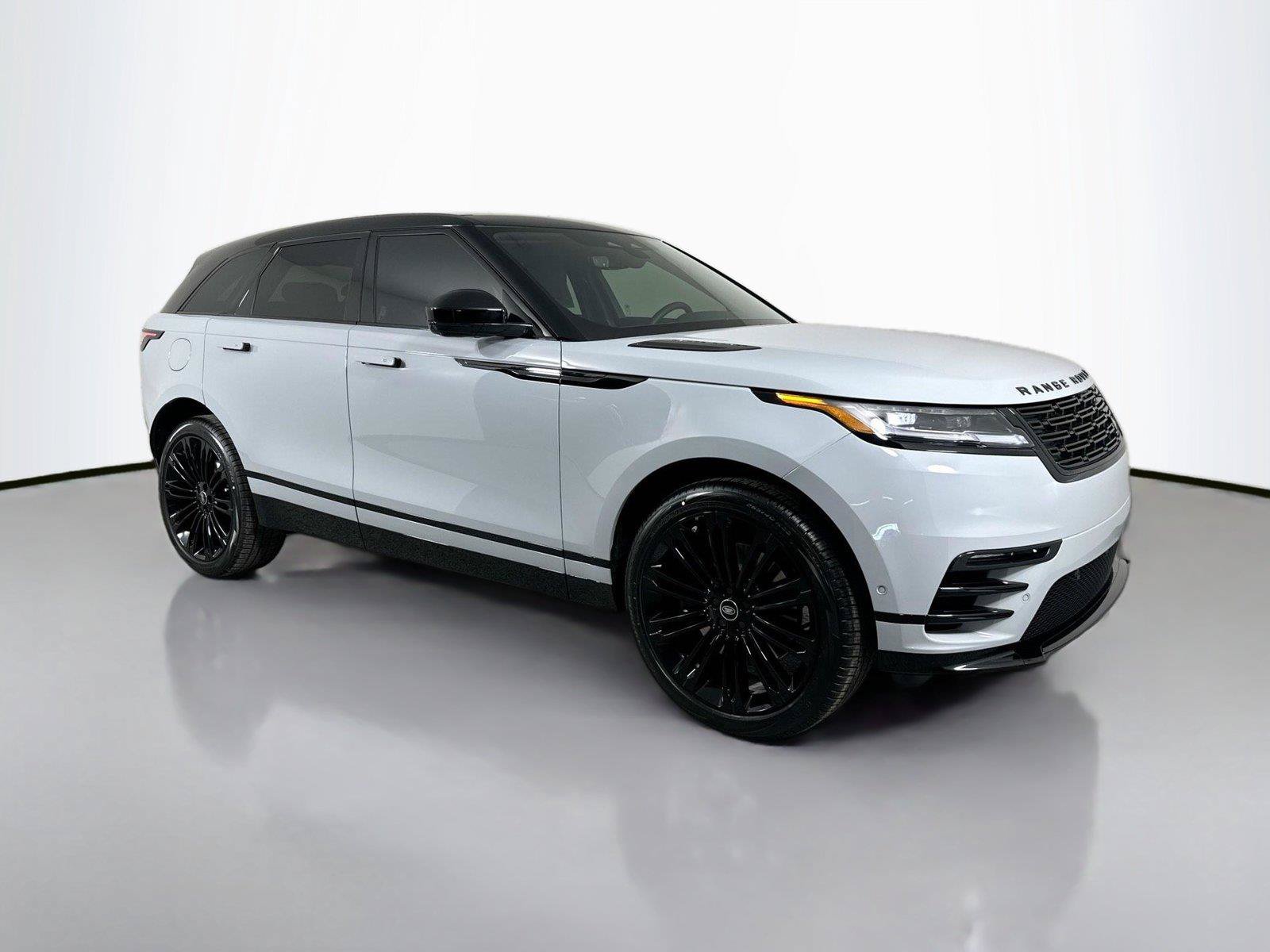Used 2026 Land Rover Range Rover Velar Dynamic SE AWD/4WD image 3