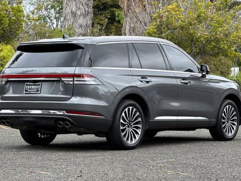 Used 2023 Lincoln Aviator Reserve w/ Equipment Group 201A RWD image 3