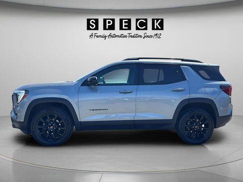 Used 2025 GMC Terrain Elevation w/ Black Edition AWD/4WD image 2