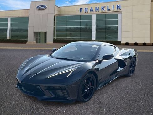 Used 2021 Chevrolet Corvette Stingray Preferred Cpe w/ Engine Appearance Package RWD image 3