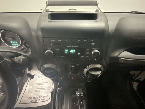 Used 2018 Jeep Wrangler Unlimited Sport S AWD/4WD image 15