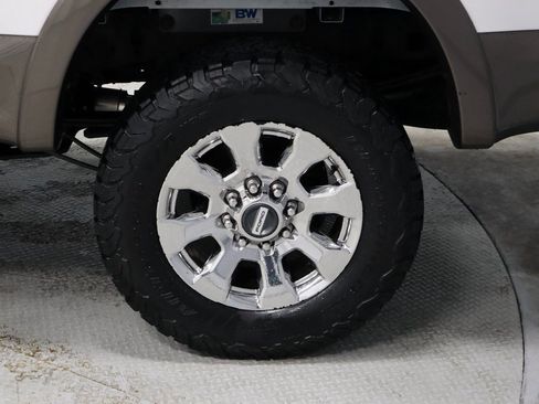 Used 2017 Ford F250 Lariat w/ Lariat Ultimate Package image 19